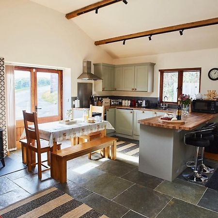 The Old Dairy - Boutique Countryside Cottage At Harrys Cottages Pen-y-Clawdd 外观 照片