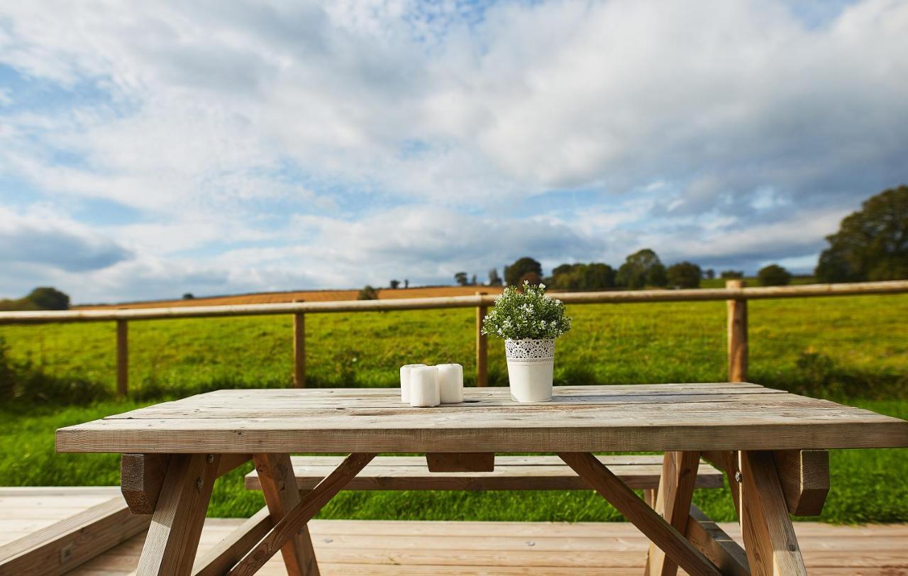 The Old Dairy - Boutique Countryside Cottage At Harrys Cottages Pen-y-Clawdd 外观 照片